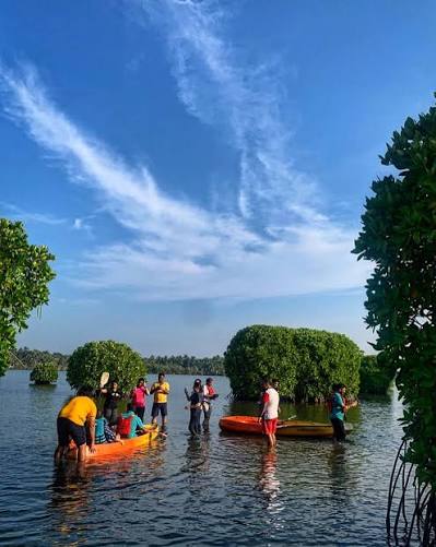 Kavvayi kayaking